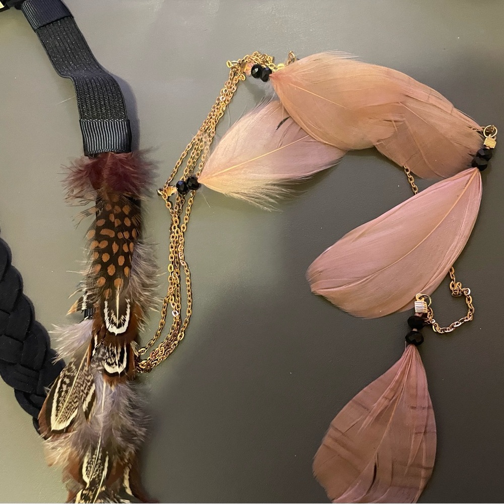 Da Vinci Cord Drop Elegant Feather and Chain Necklace